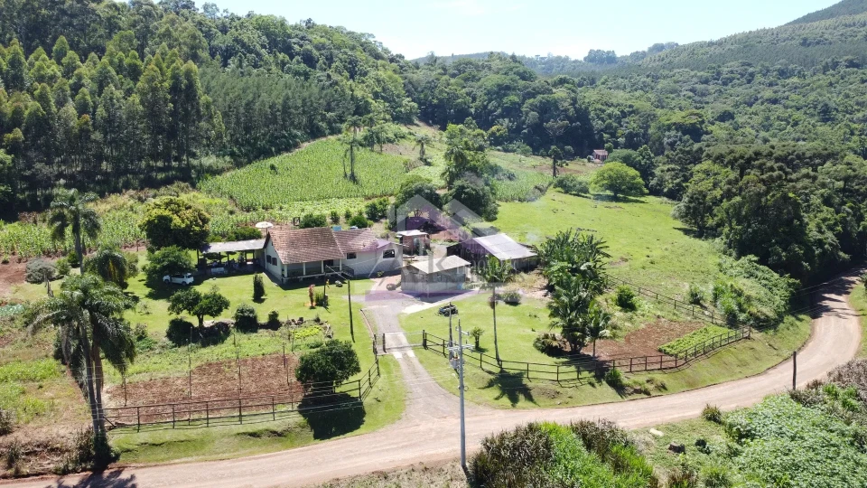 Sítio com estrutura completa à venda em Picada Café na Serra Gaúcha