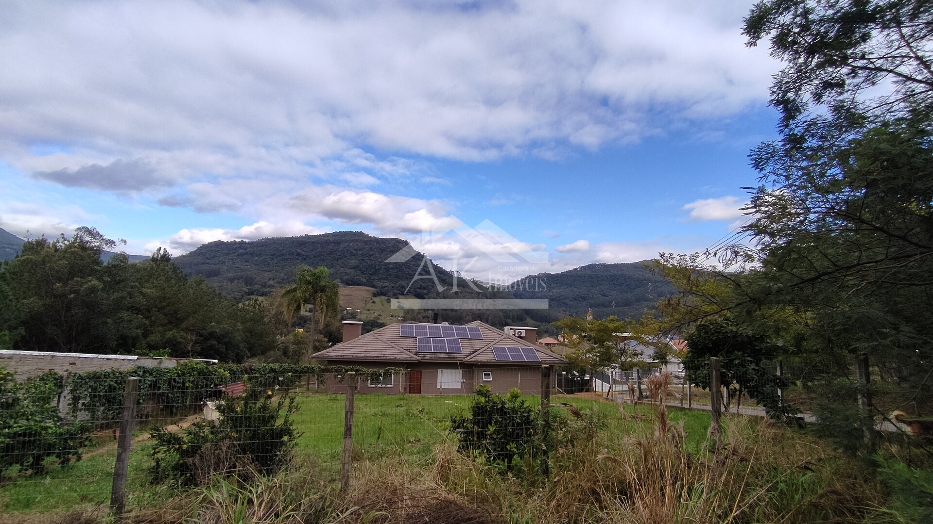 Lindo terreno de esquina com vista a venda em Picada Café na Serra Gaúcha