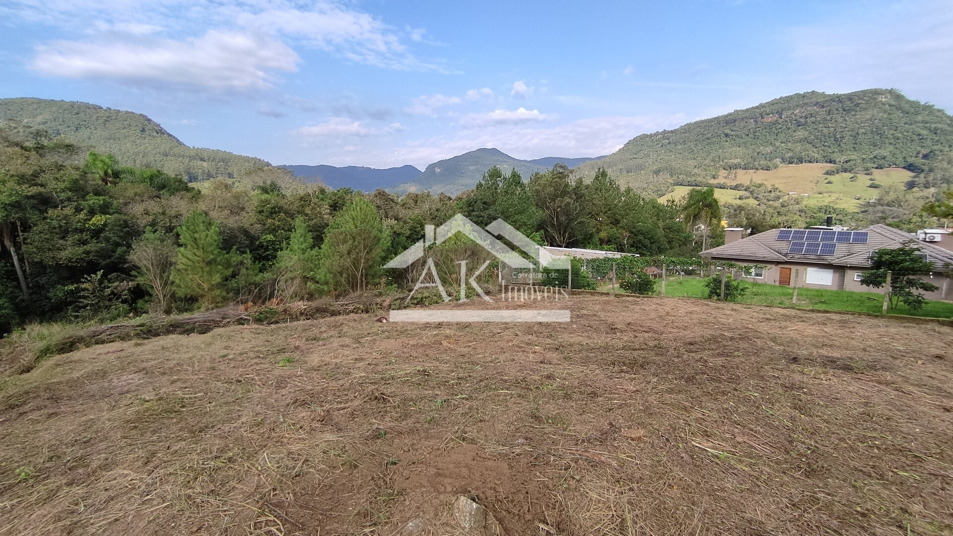 Lindo terreno de esquina com vista a venda em Picada Café na Serra Gaúcha