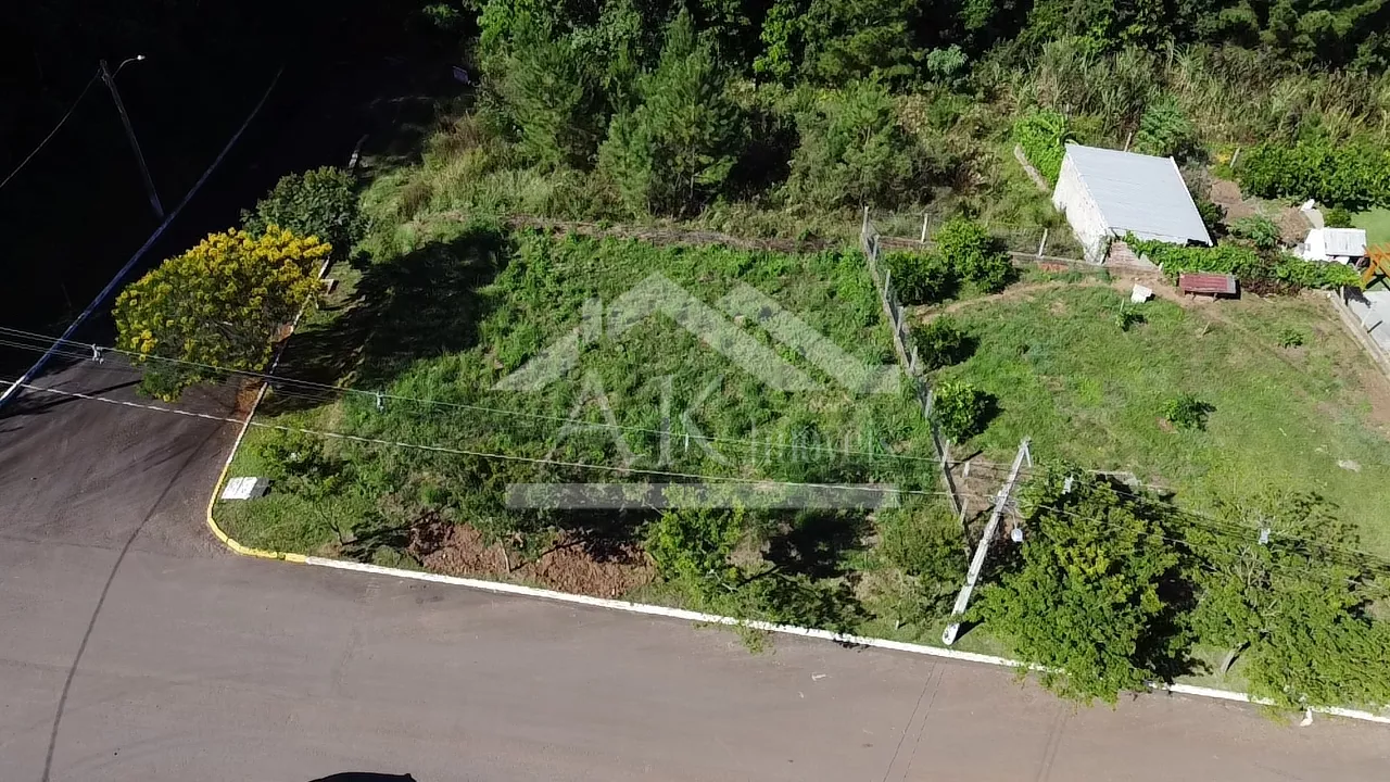 Lindo terreno de esquina com vista a venda em Picada Café na Serra Gaúcha