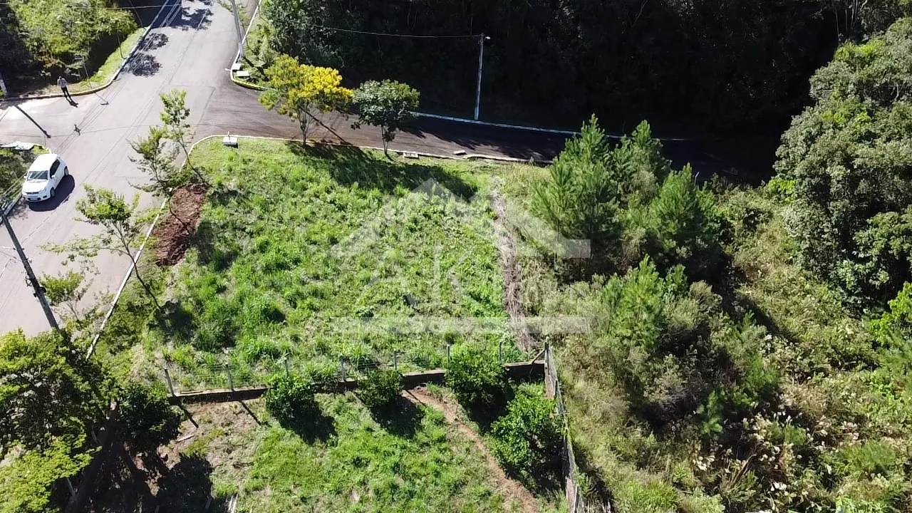 Lindo terreno de esquina com vista a venda em Picada Café na Serra Gaúcha