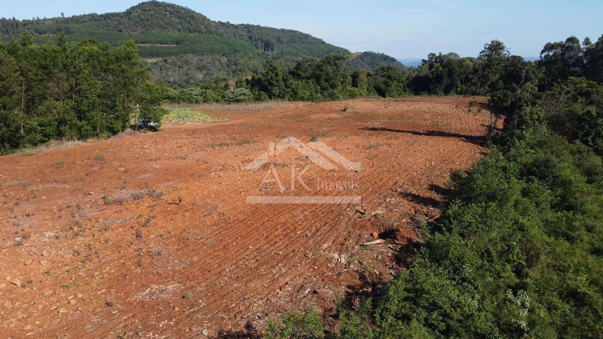 Área de terras plana à venda no interior de Linha Nova, na Serra Gaúcha