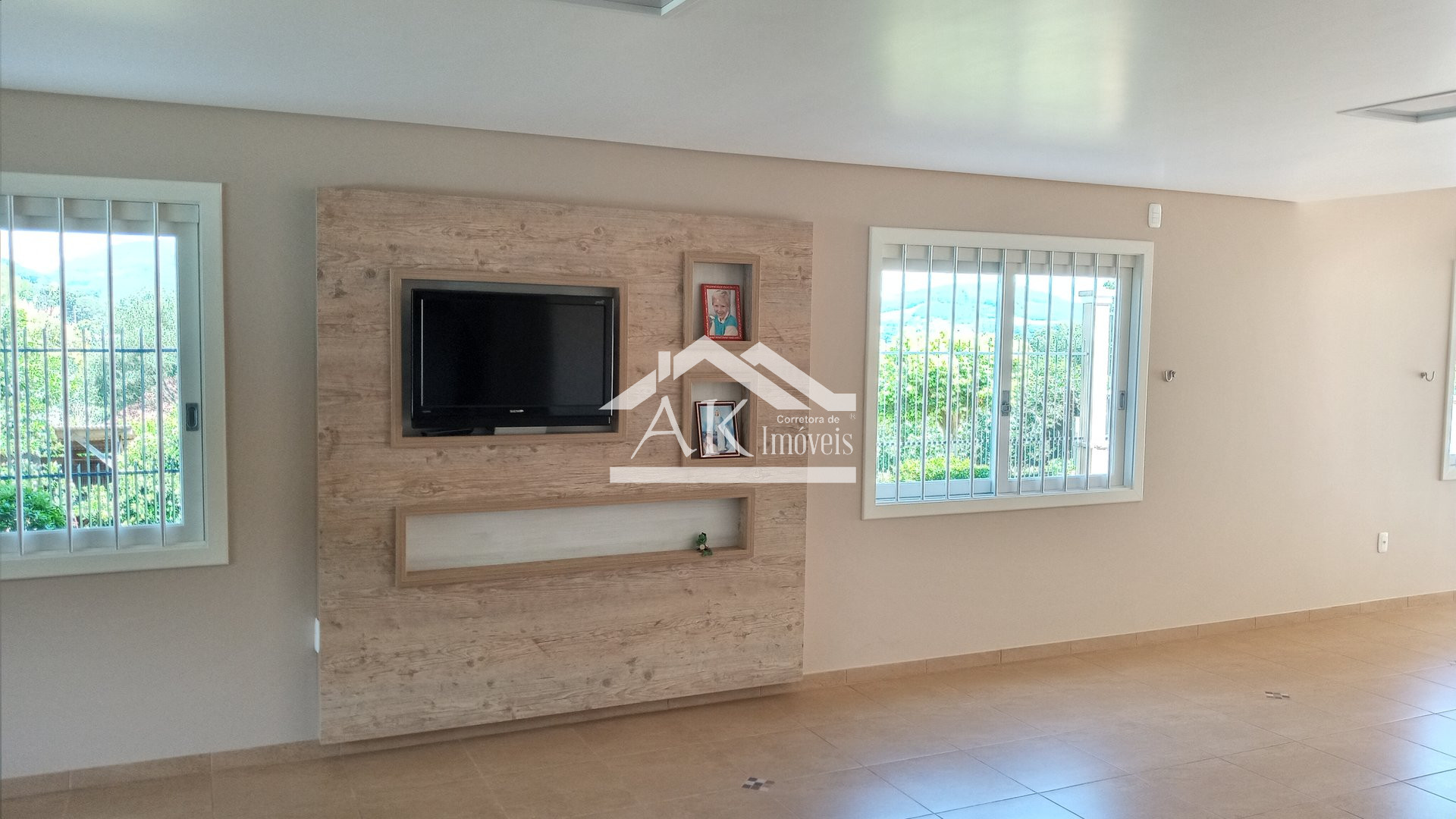 Casa com quiosque, piscina e linda vista a venda em Morro Reuter na Serra Gaúcha