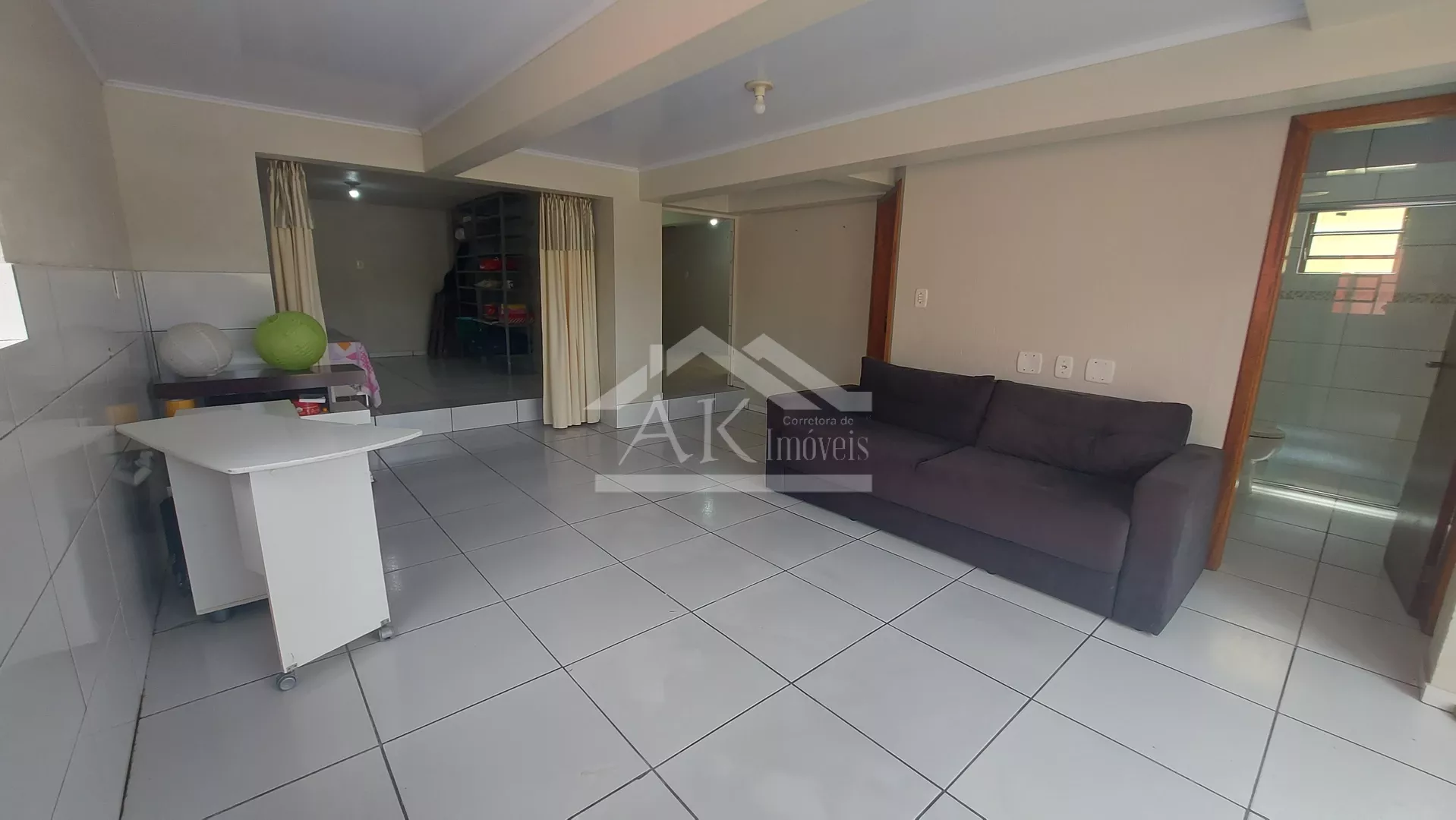 Excelente casa com piscina à venda em Picada Café na Serra Gaúcha