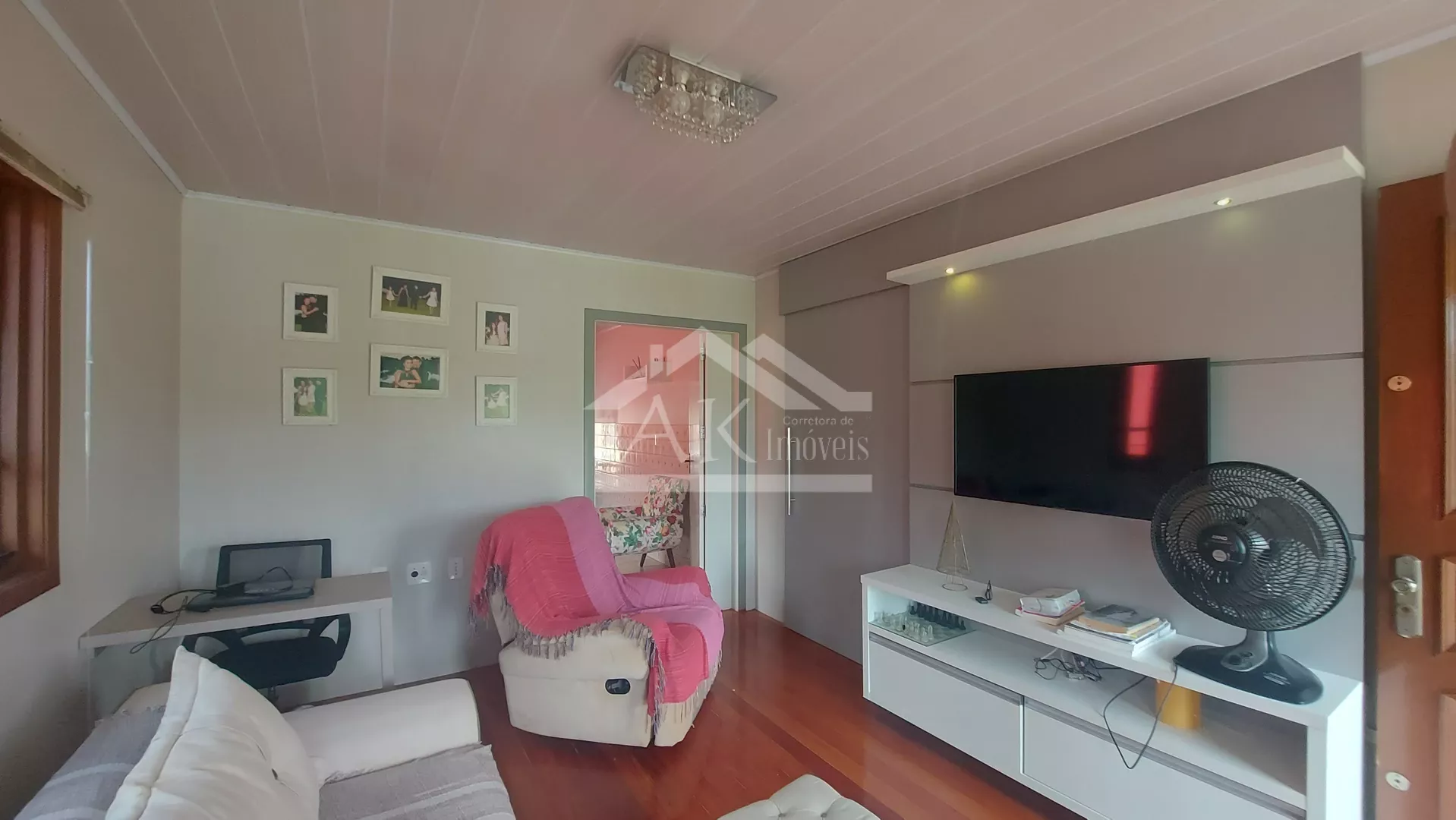 Excelente casa com piscina à venda em Picada Café na Serra Gaúcha