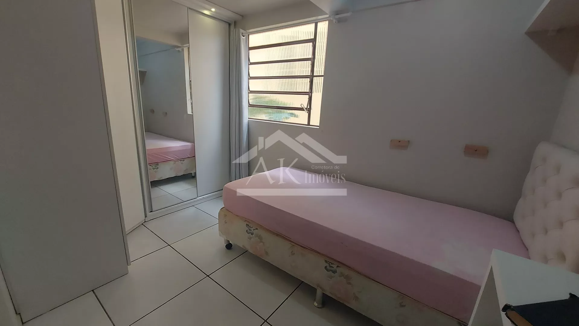 Excelente casa com piscina à venda em Picada Café na Serra Gaúcha