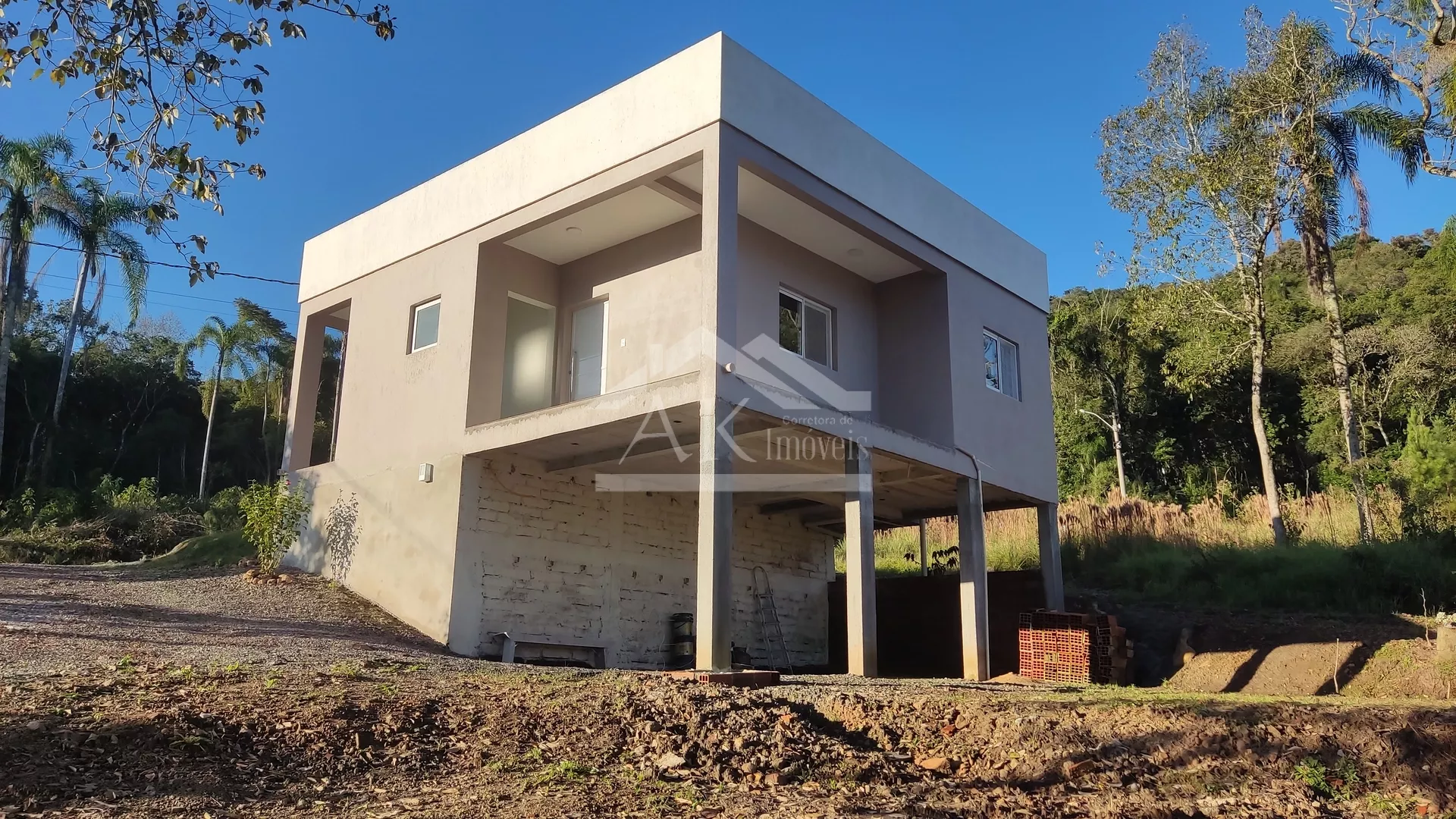 Casa com 1 suíte e com excelente localização, à venda em Picada Café, na Serra Gaúcha