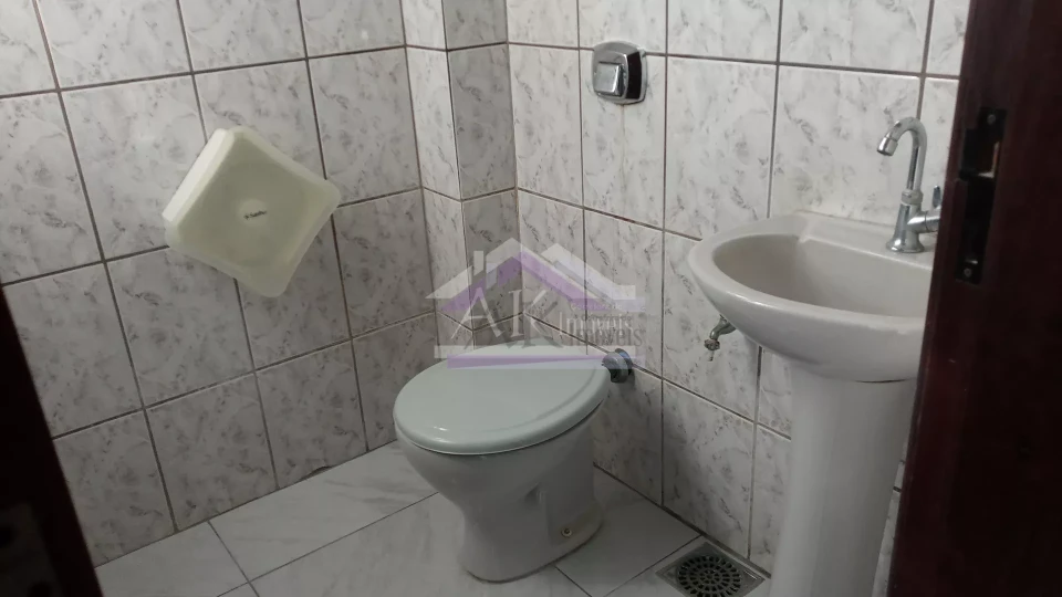 Excelente Sala Comercial, localizada no Centro de Picada Café
