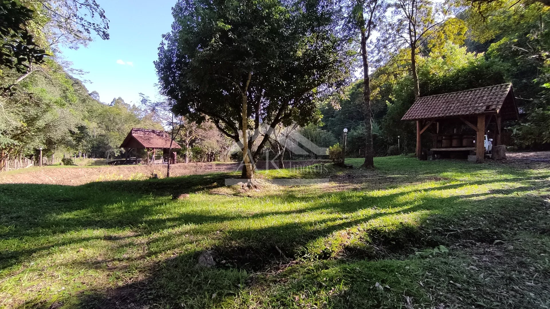 Chácara com fundos para arroio à venda em Picada Café na Serra Gaúcha