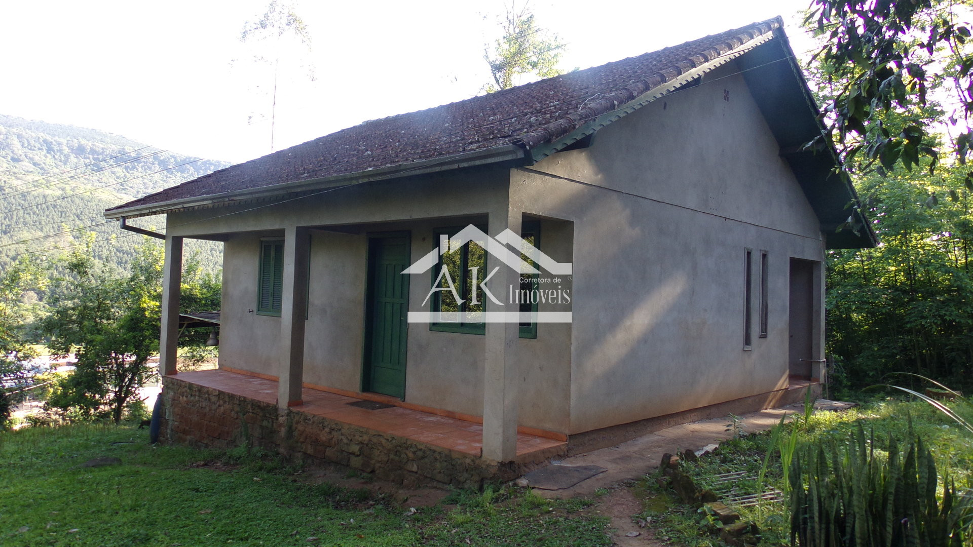 Sítio com duas casas e galpões a venda em Picada Café na Serra Gaúcha