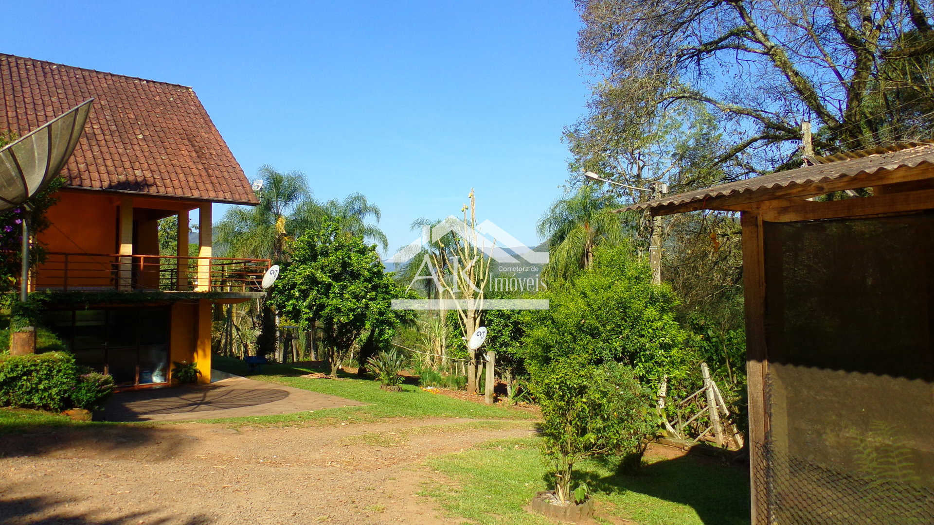 Sítio com duas casas e galpões a venda em Picada Café na Serra Gaúcha