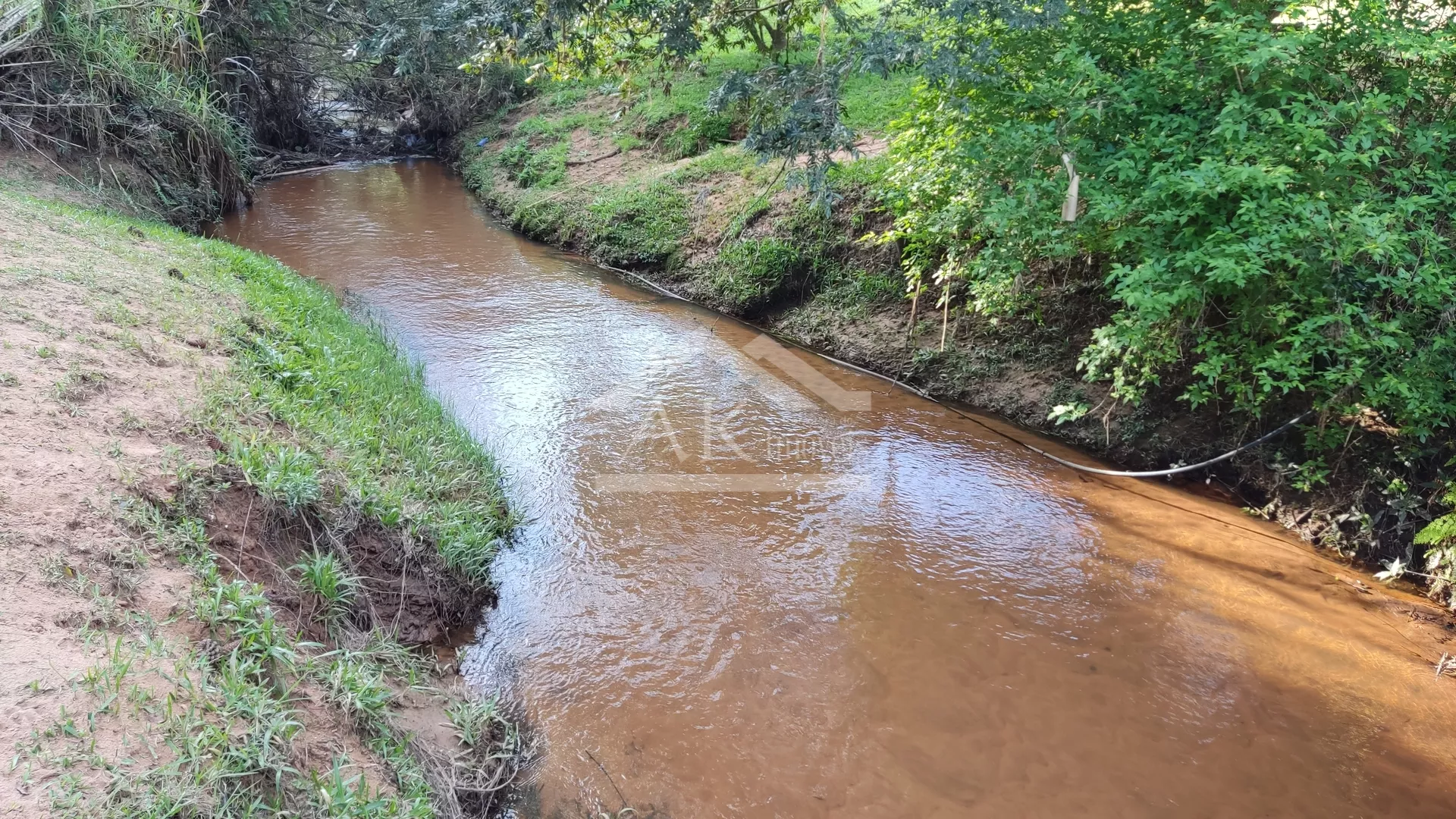Sítio rico em água à venda em Lomba Grande, Novo Hamburgo RS