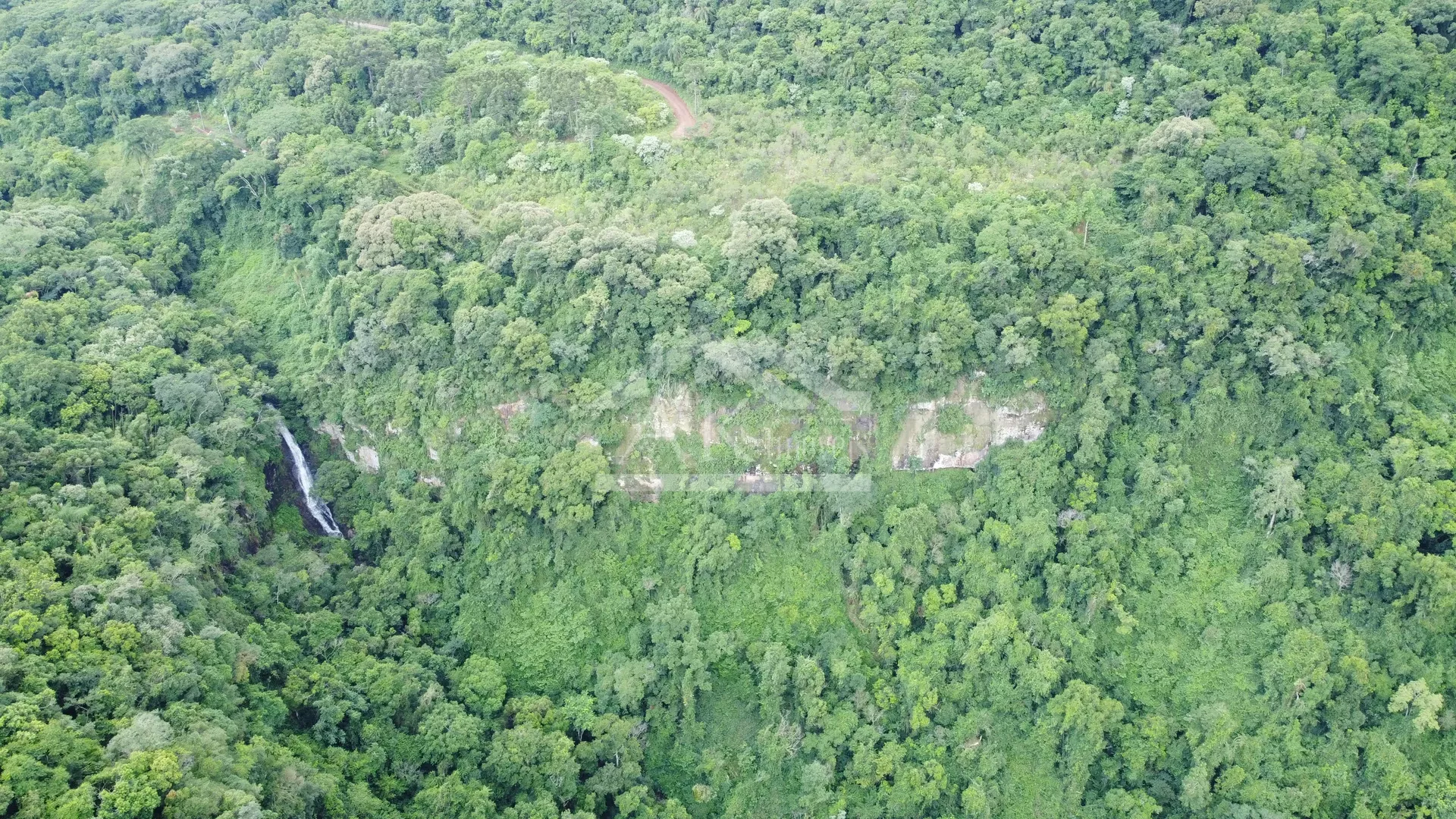 Sítio com cascata a venda no interior de Nova Petrópolis, na Serra Gaúcha