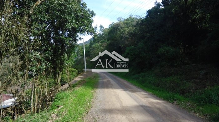 Terreno a venda, às margens da BR 116, em Picada Café, na serra gaúcha