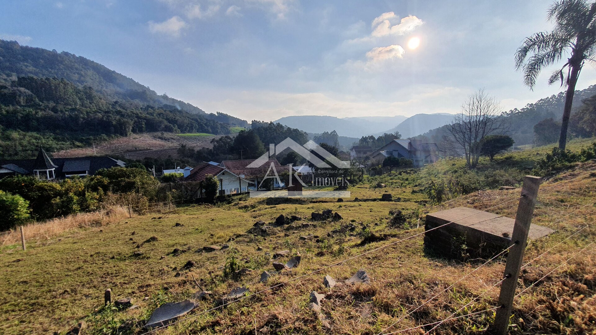 Terreno em declive com vista a venda em Picada Café na Serra Gaúcha