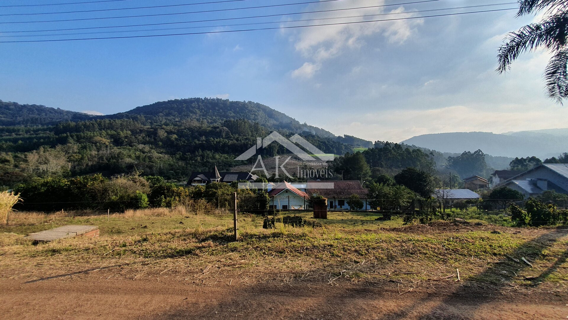 Terreno em declive com vista a venda em Picada Café na Serra Gaúcha