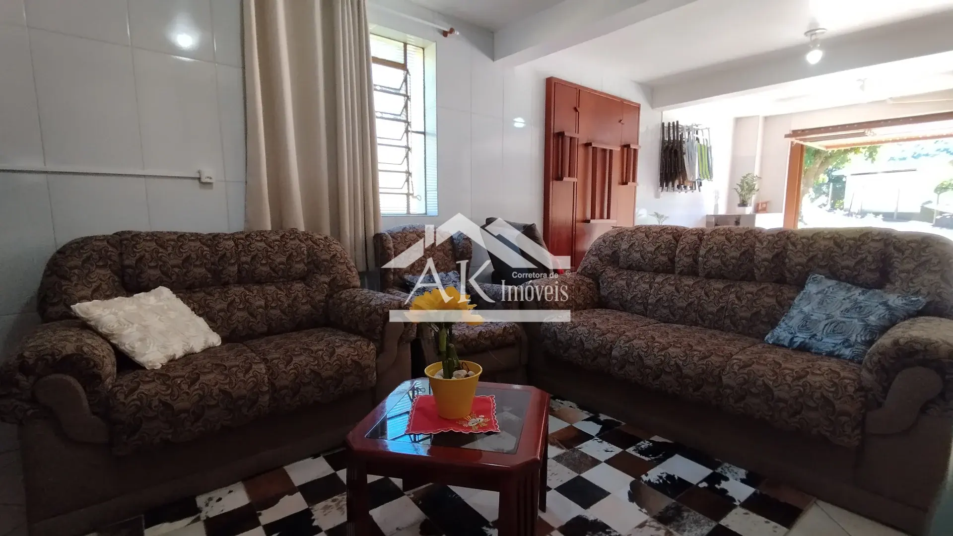 Excelente Casa de Alvenaria com Quatro Dormitórios em Picada Café na Serra Gaúcha