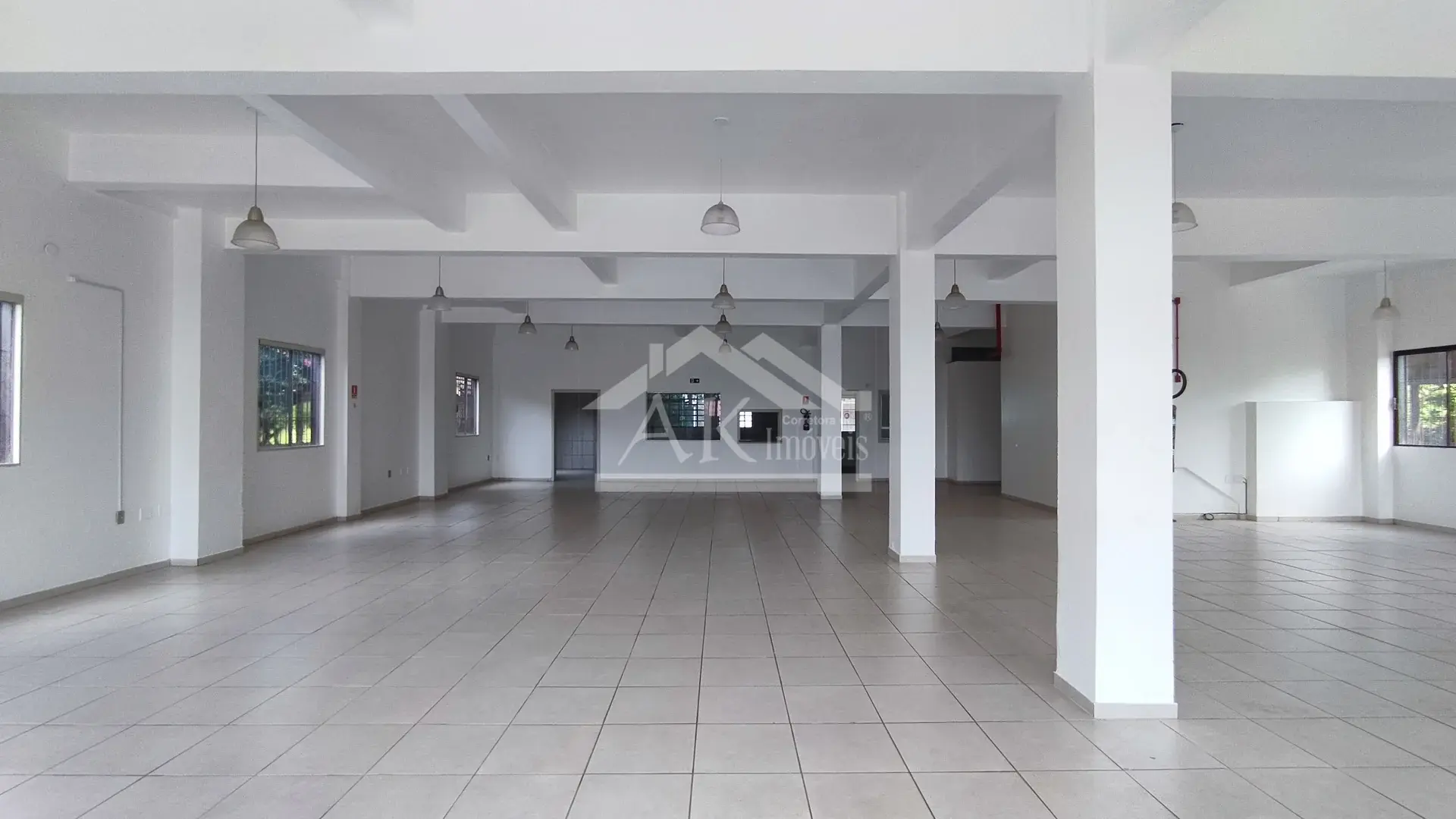 Ampla sala comercial para locação na principal avenida de Nova Petrópolis, na Serra Gaúcha