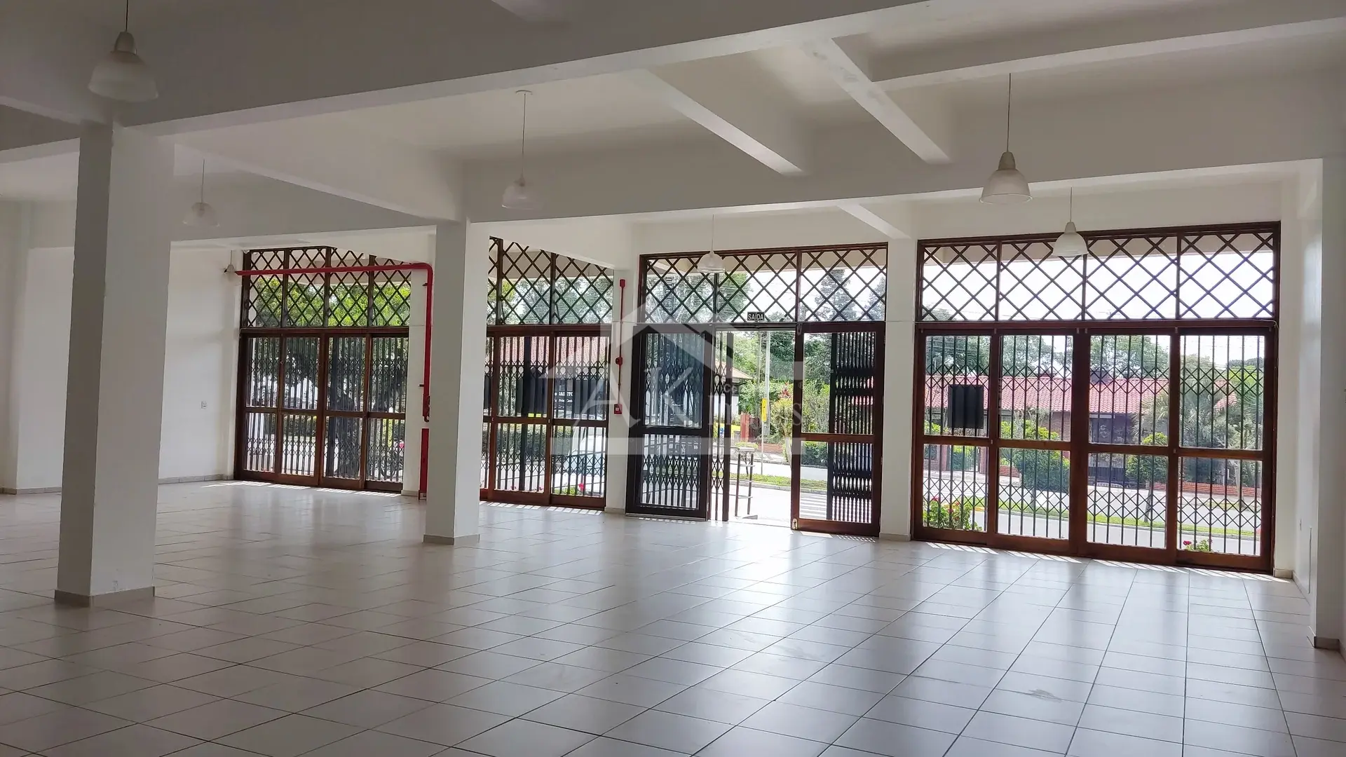 Ampla sala comercial para locação na principal avenida de Nova Petrópolis, na Serra Gaúcha