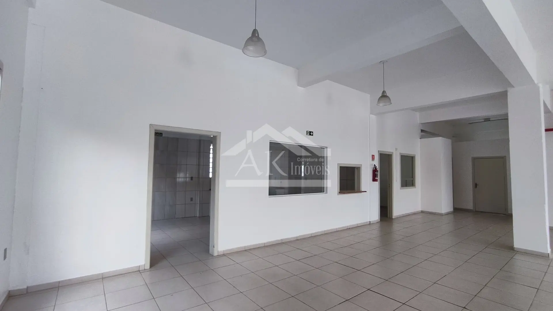 Ampla sala comercial para locação na principal avenida de Nova Petrópolis, na Serra Gaúcha
