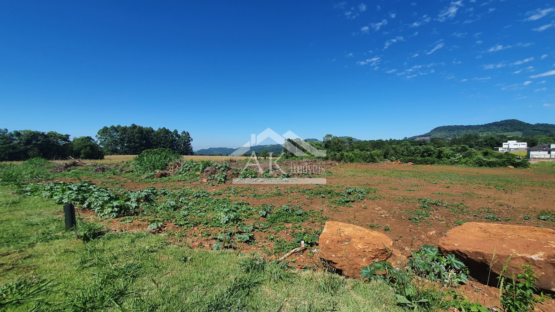 Terreno comercial de esquina à venda em Linha Nova, na serra gaúcha