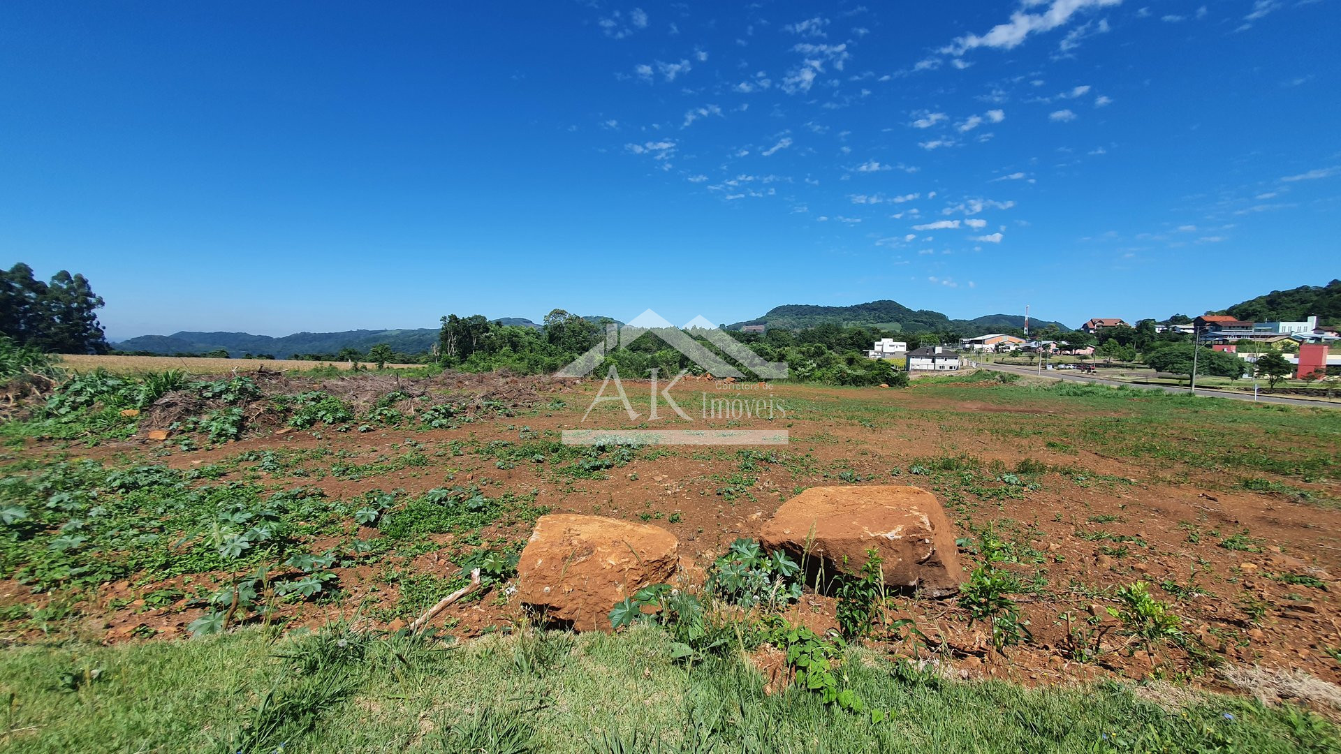 Terreno comercial de esquina à venda em Linha Nova, na serra gaúcha