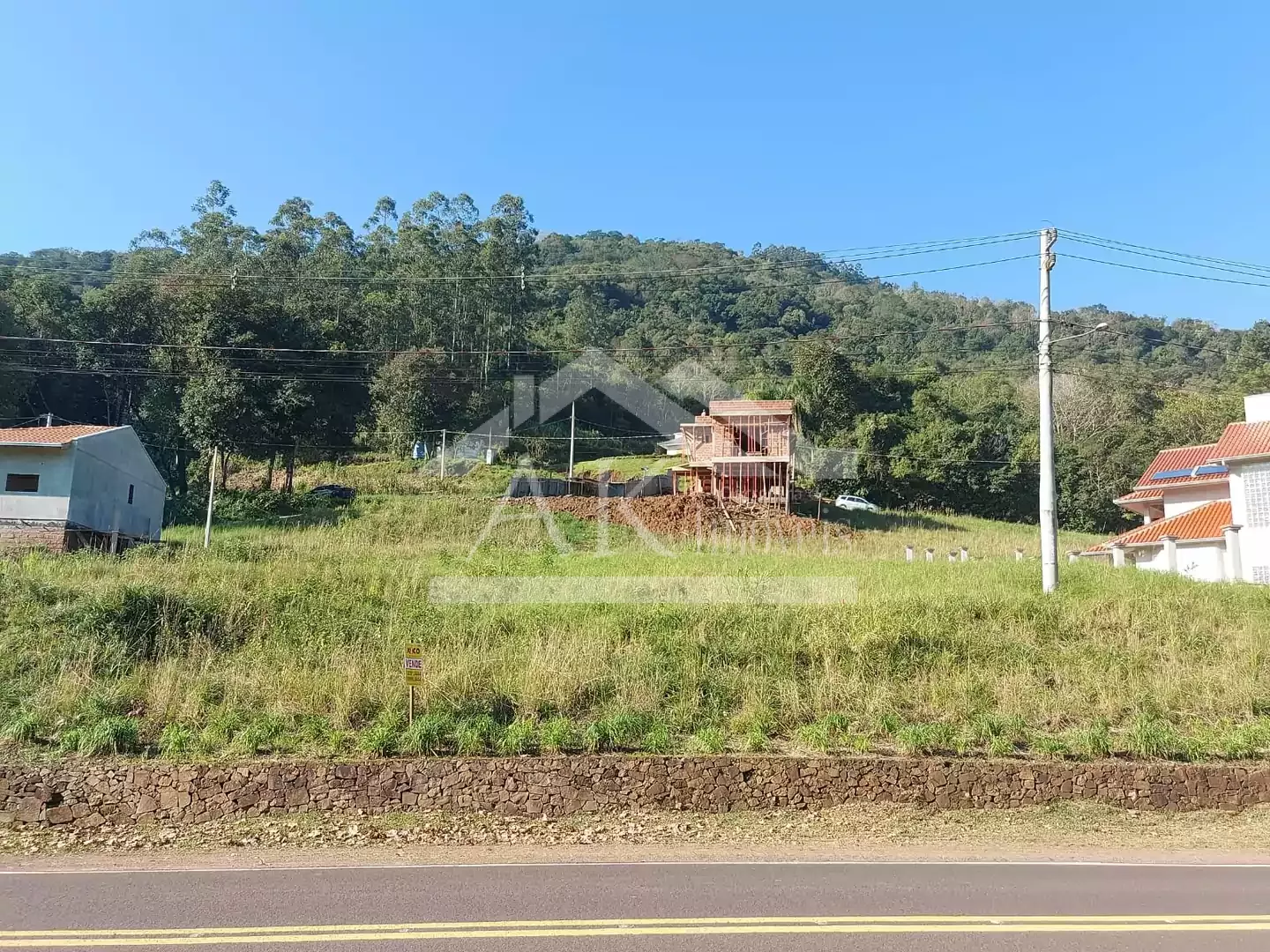 Terreno comercial à venda na BR 116 em Picada Café na Serra Gaúcha