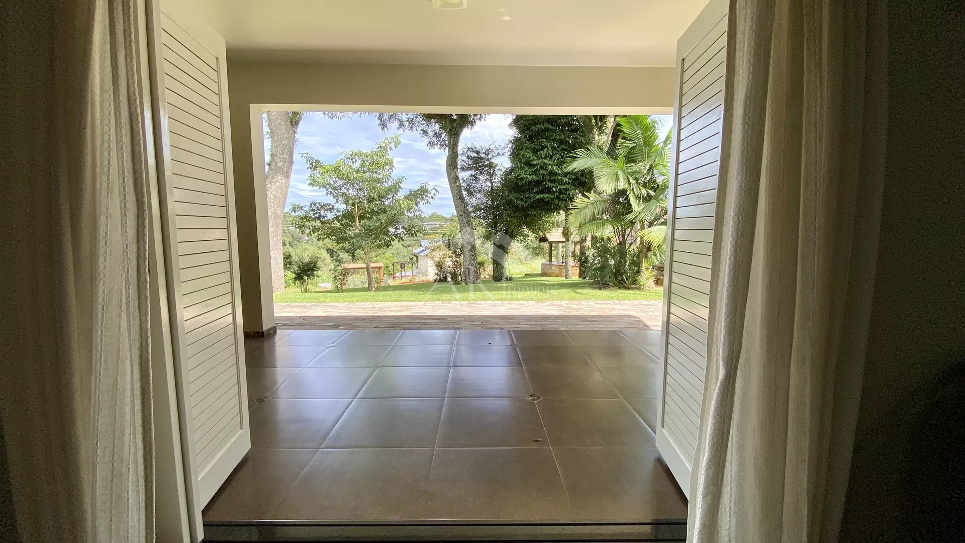 Casa de alto padrão, com duas suítes, à venda em Nova Petrópolis, na Serra Gaúcha