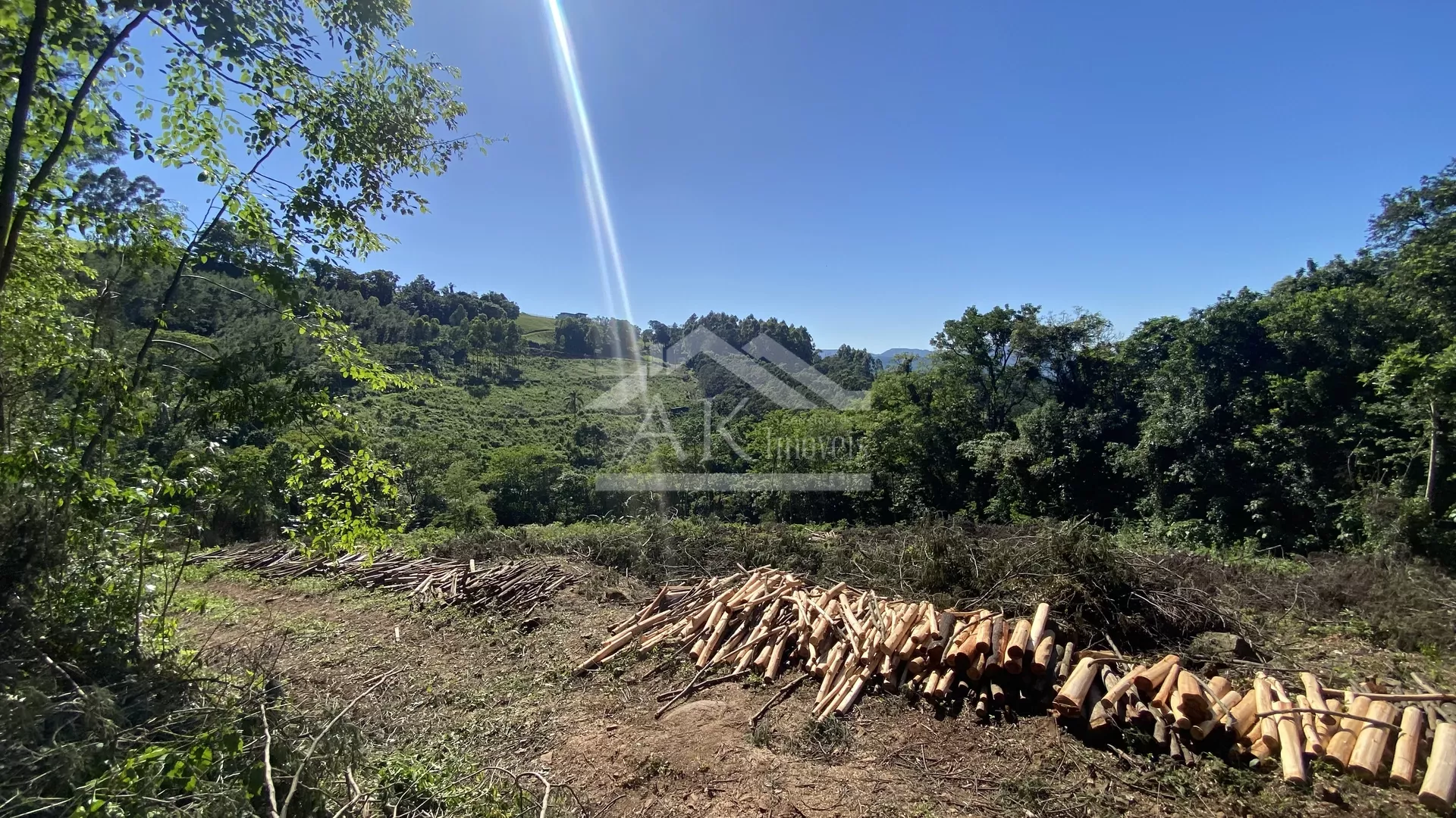 Bela área com vista e riacho à venda em Linha Nova na Serra Gaúcha!