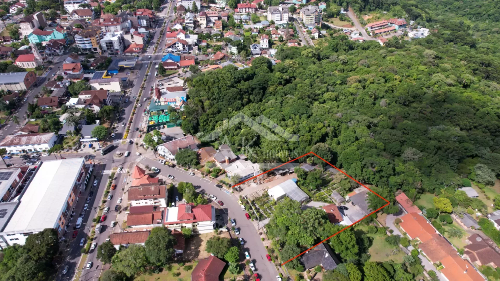 Amplo terreno comercial à venda no Centro da cidade de Nova Petrópolis - Serra Gaúcha