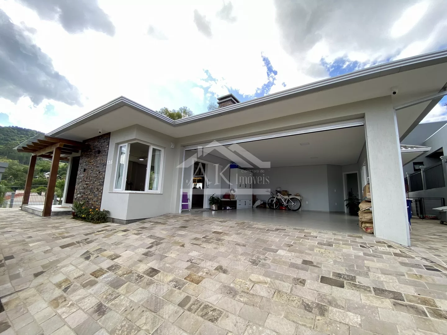 Excelente casa com suíte e dois quartos à venda em Picada Café, na Serra Gaúcha