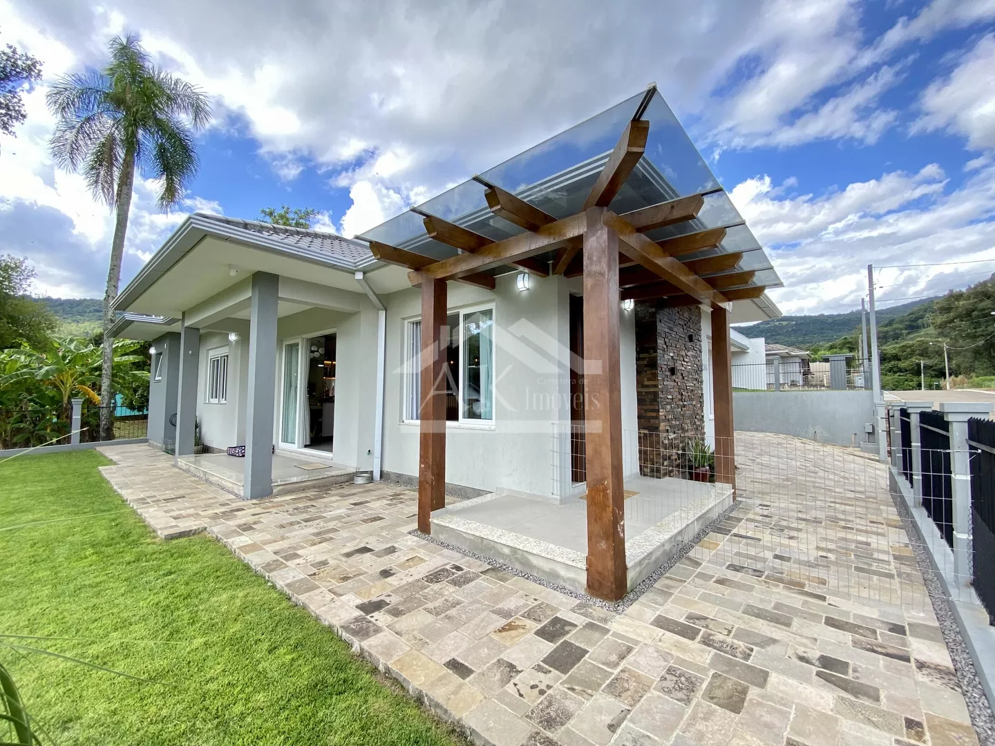 Excelente casa com suíte e dois quartos à venda em Picada Café, na Serra Gaúcha