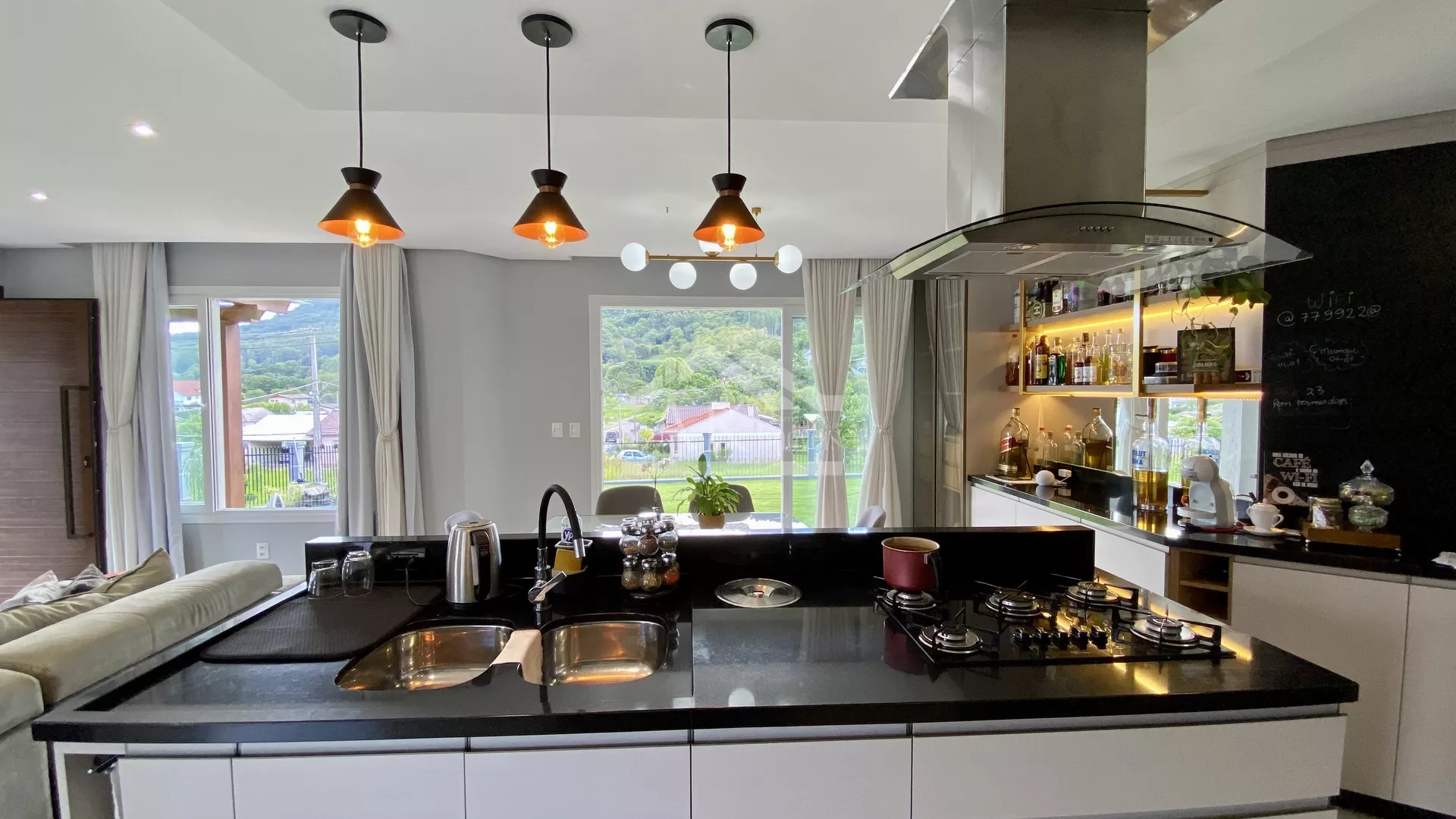 Excelente casa com suíte e dois quartos à venda em Picada Café, na Serra Gaúcha