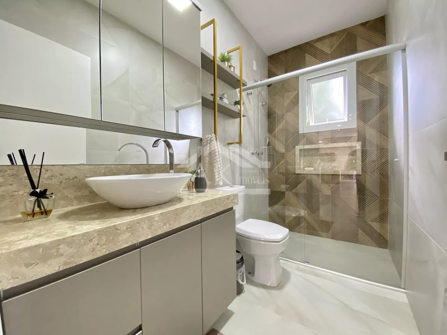 Excelente casa com suíte e dois quartos à venda em Picada Café, na Serra Gaúcha