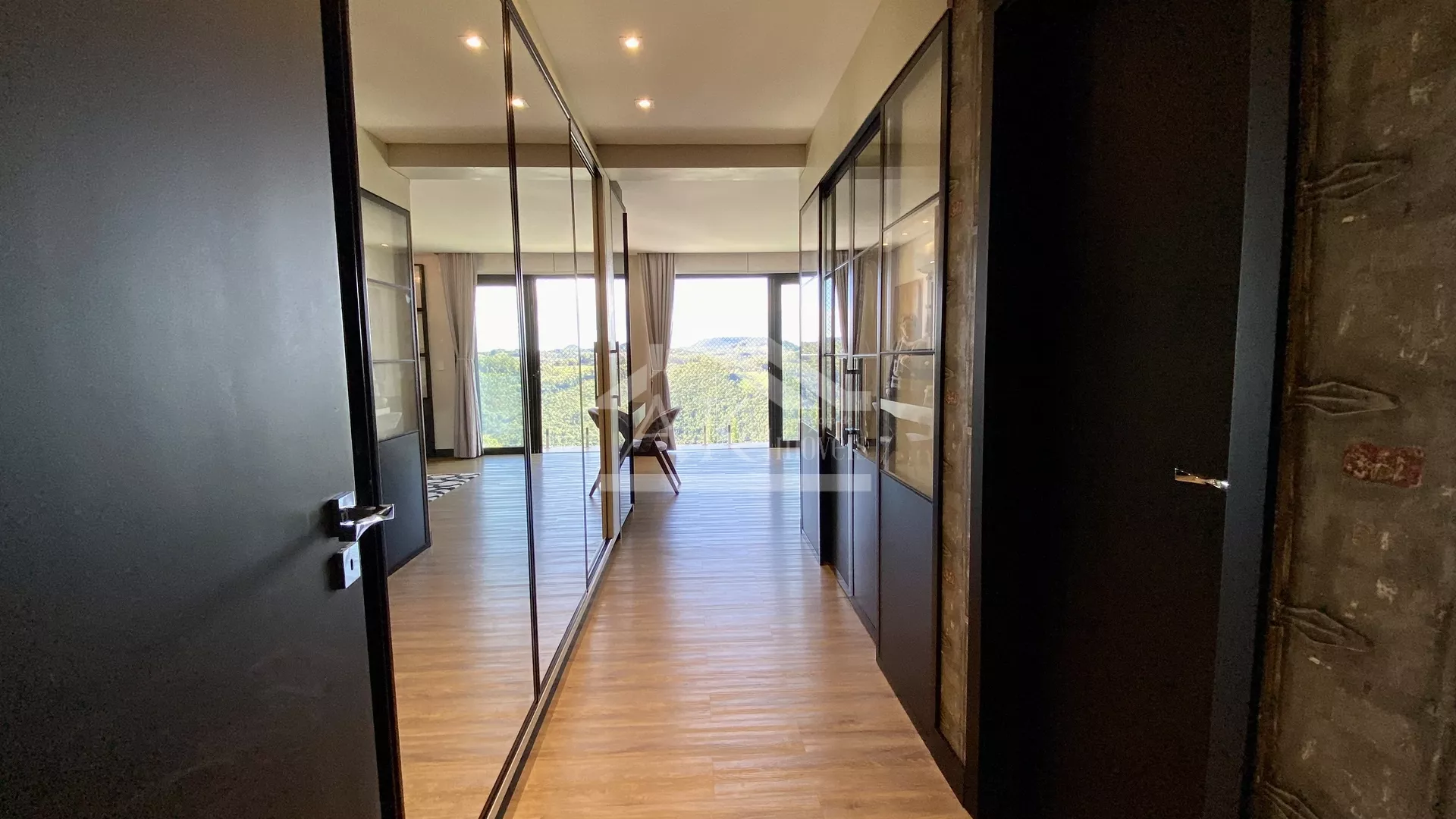Casa de alto padrão com suíte, piscina e vista, à venda em Nova Petrópolis na Serra Gaúcha