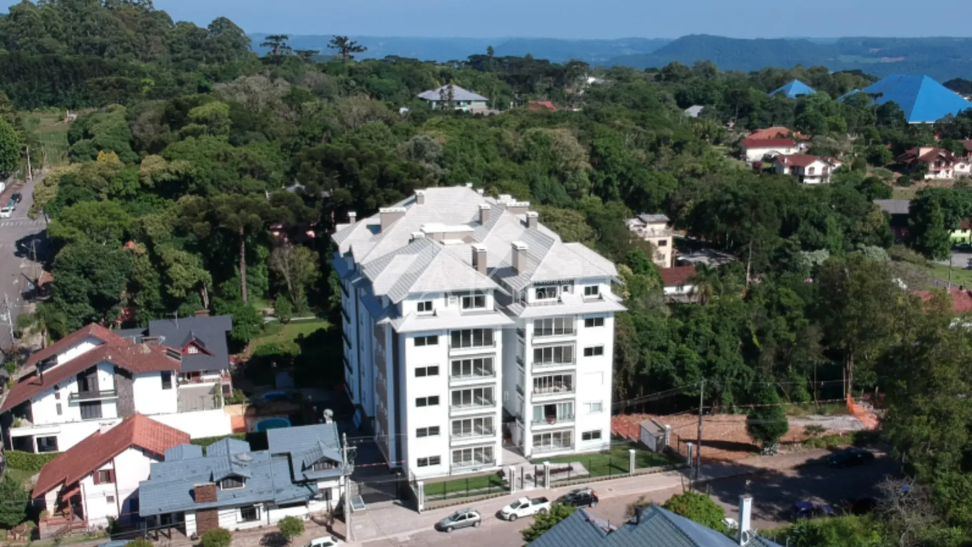 Apartamento decorado e mobiliado à venda no centro de Nova Petrópolis, na Serra Gaúcha
