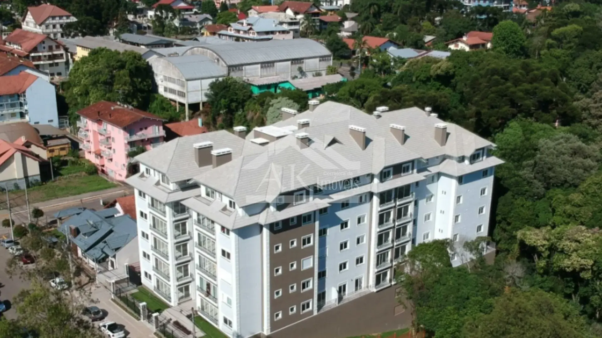 Apartamento decorado e mobiliado à venda no centro de Nova Petrópolis, na Serra Gaúcha