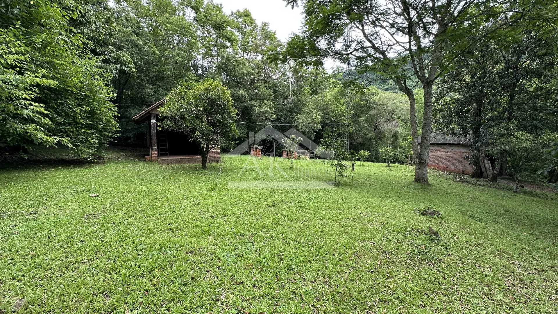 Imagens do imóveis Sítio com rio à venda no interior de Santa Maria do Herval RS