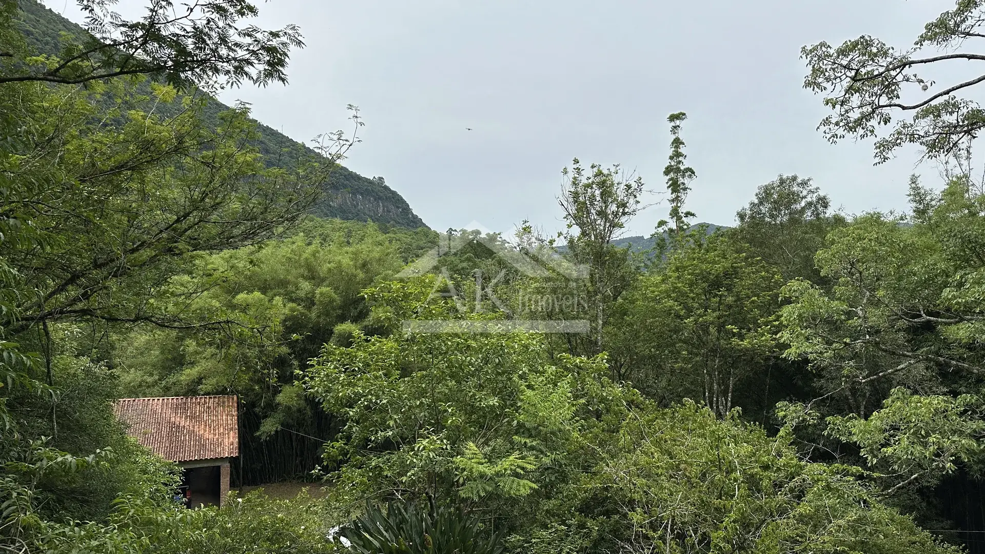 Imagens do imóveis Sítio com rio à venda no interior de Santa Maria do Herval RS