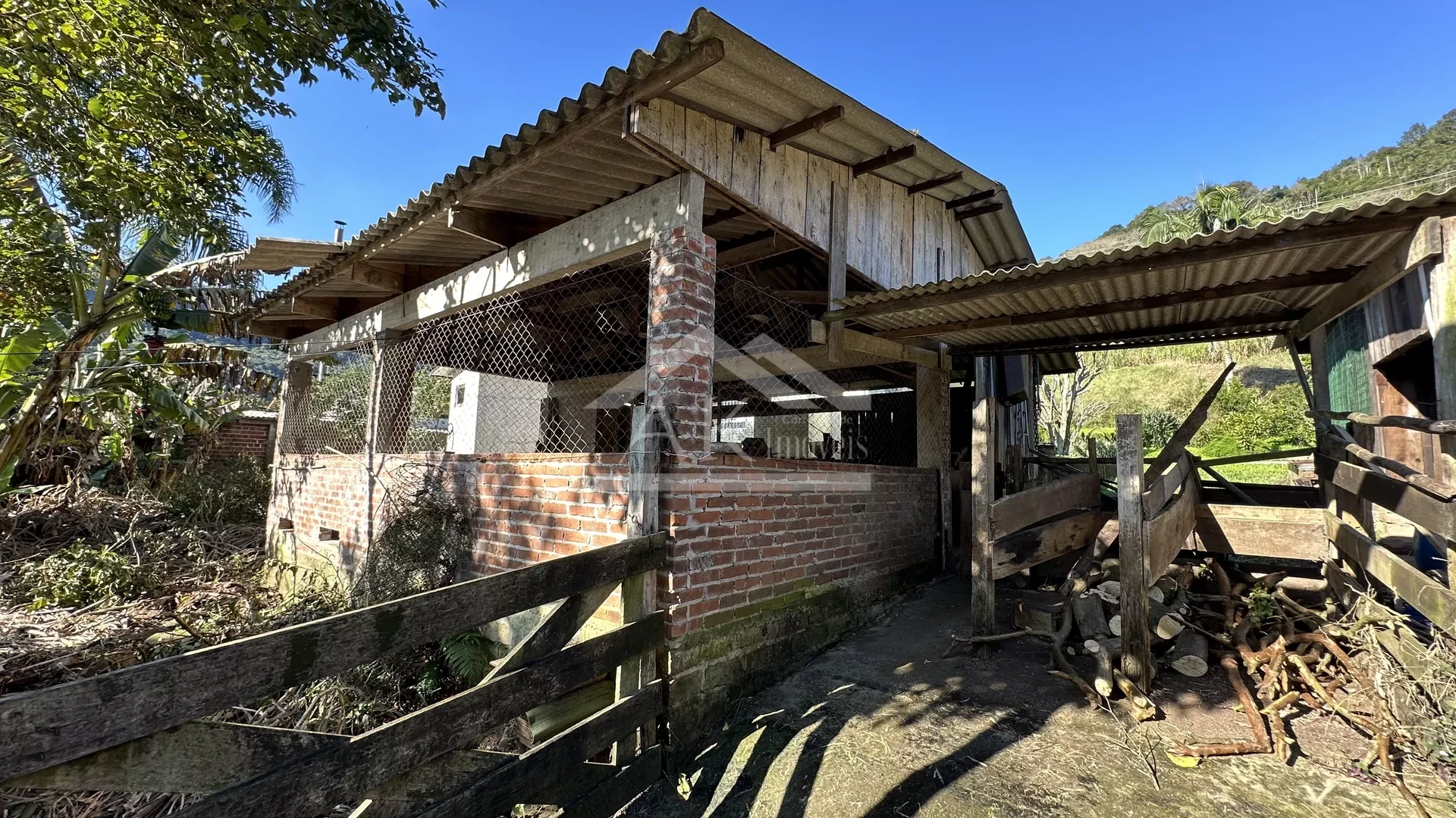 Chácara à venda às margens da BR 116 em Picada Café na Serra Gaúcha