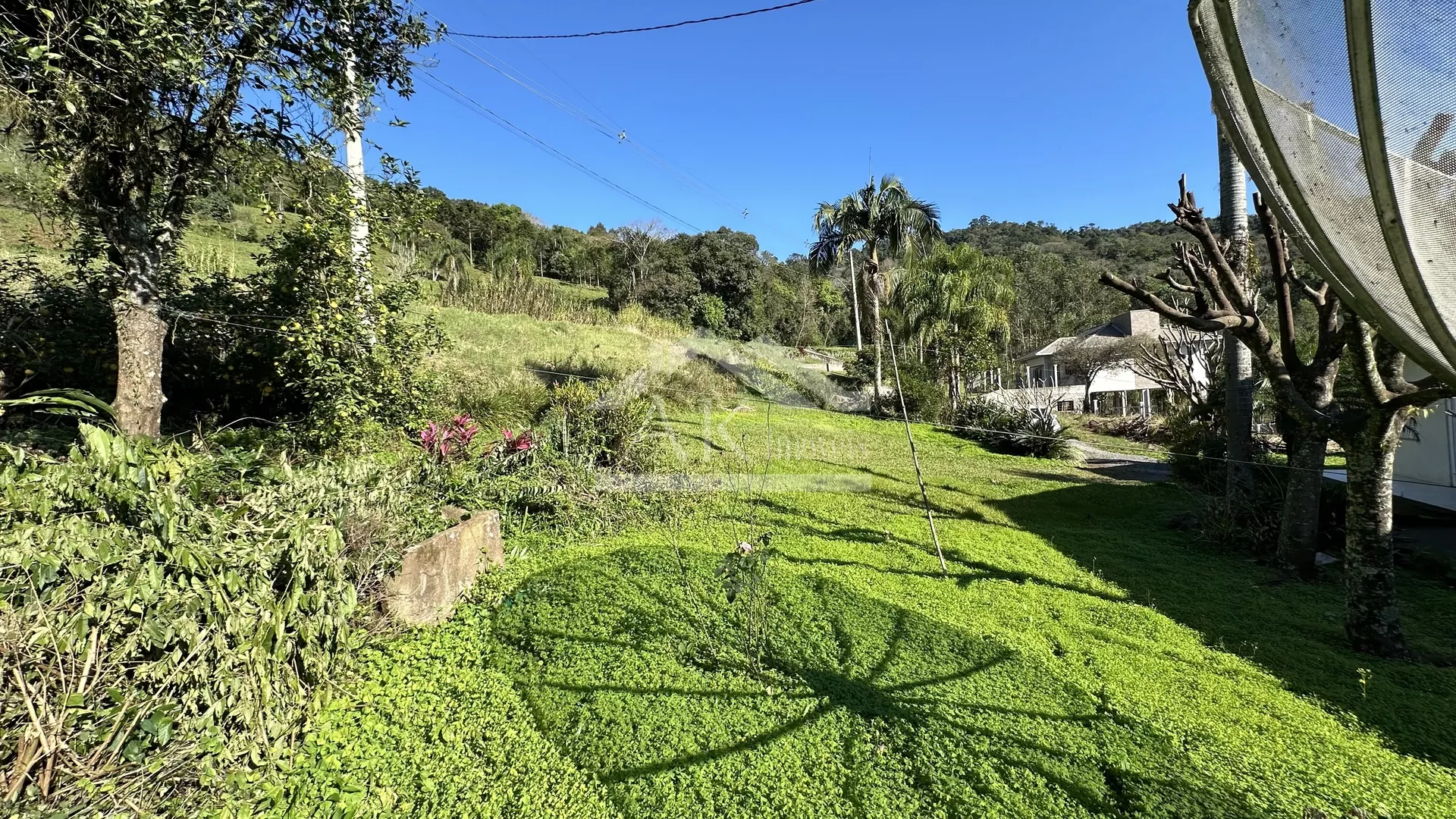 Chácara à venda às margens da BR 116 em Picada Café na Serra Gaúcha