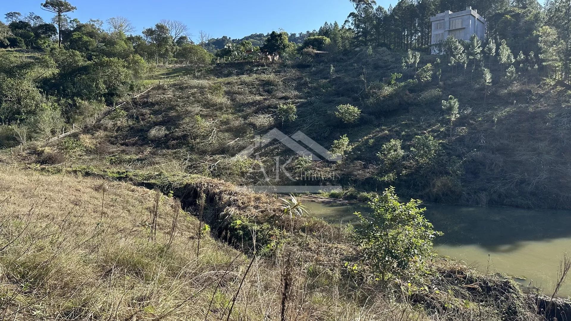 Chácara à venda às margens da BR 116 em Picada Café na Serra Gaúcha
