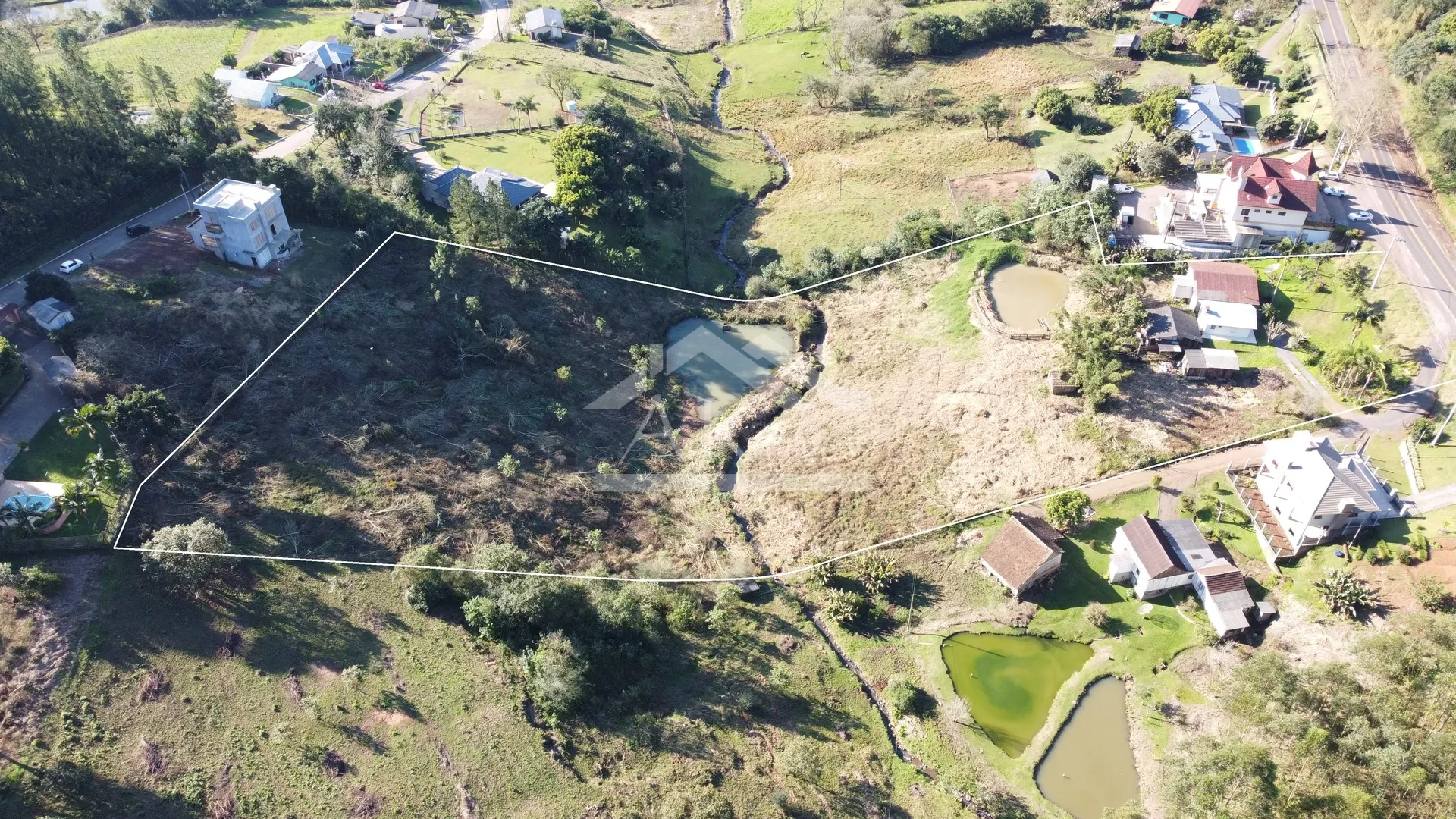 Chácara à venda às margens da BR 116 em Picada Café na Serra Gaúcha