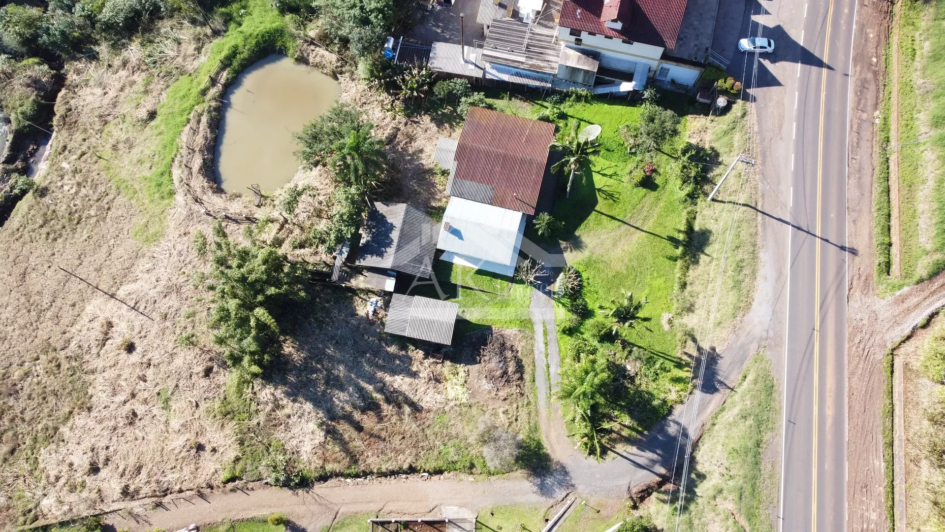 Chácara à venda às margens da BR 116 em Picada Café na Serra Gaúcha