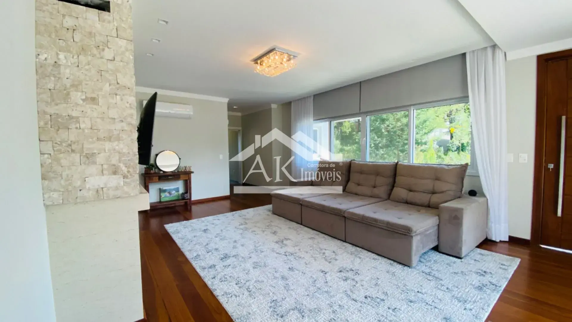 Excelente casa mobiliada e de alto padrão à venda em Nova Petrópolis, na Serra Gaúcha