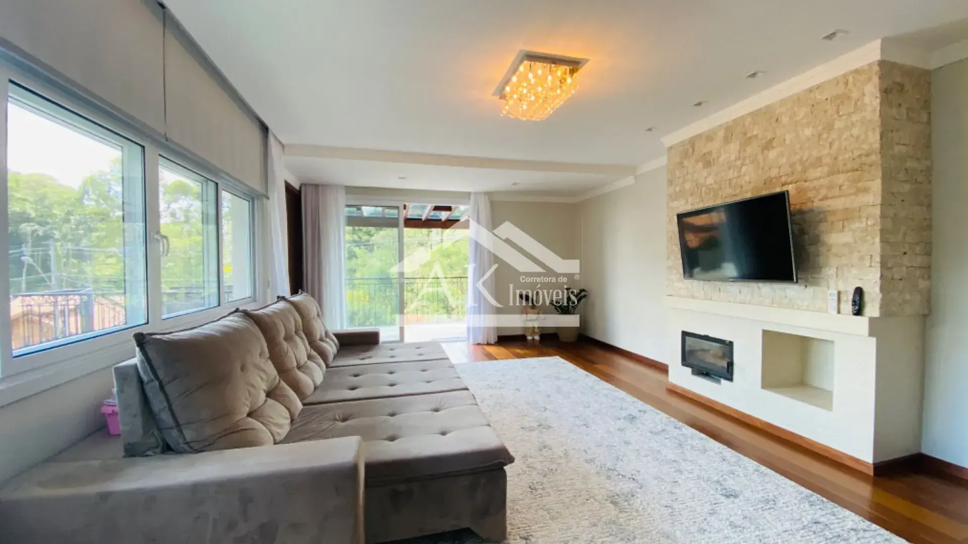 Excelente casa mobiliada e de alto padrão à venda em Nova Petrópolis, na Serra Gaúcha