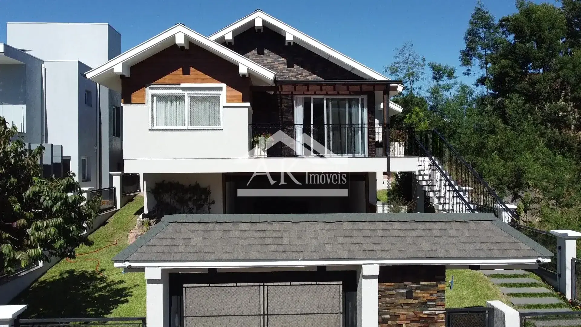 Excelente casa mobiliada e de alto padrão à venda em Nova Petrópolis, na Serra Gaúcha