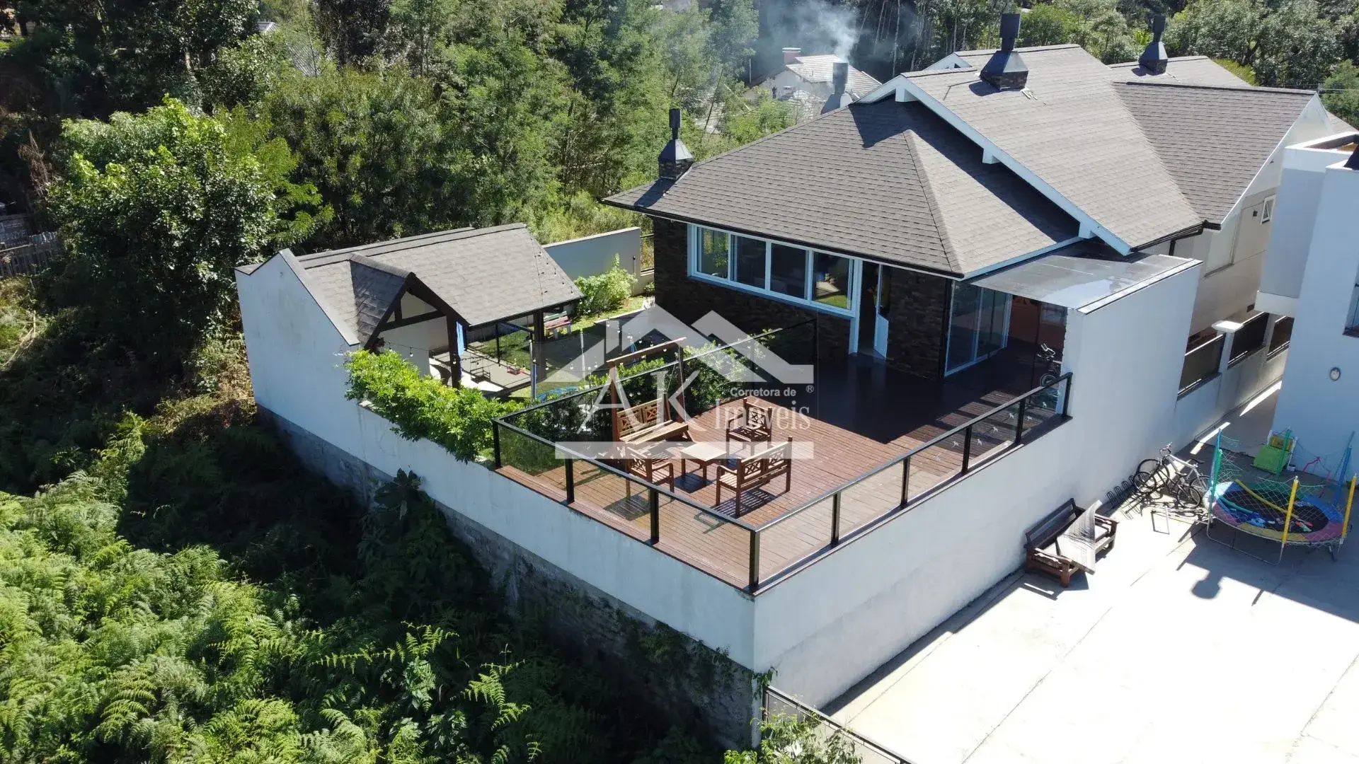 Excelente casa mobiliada e de alto padrão à venda em Nova Petrópolis, na Serra Gaúcha