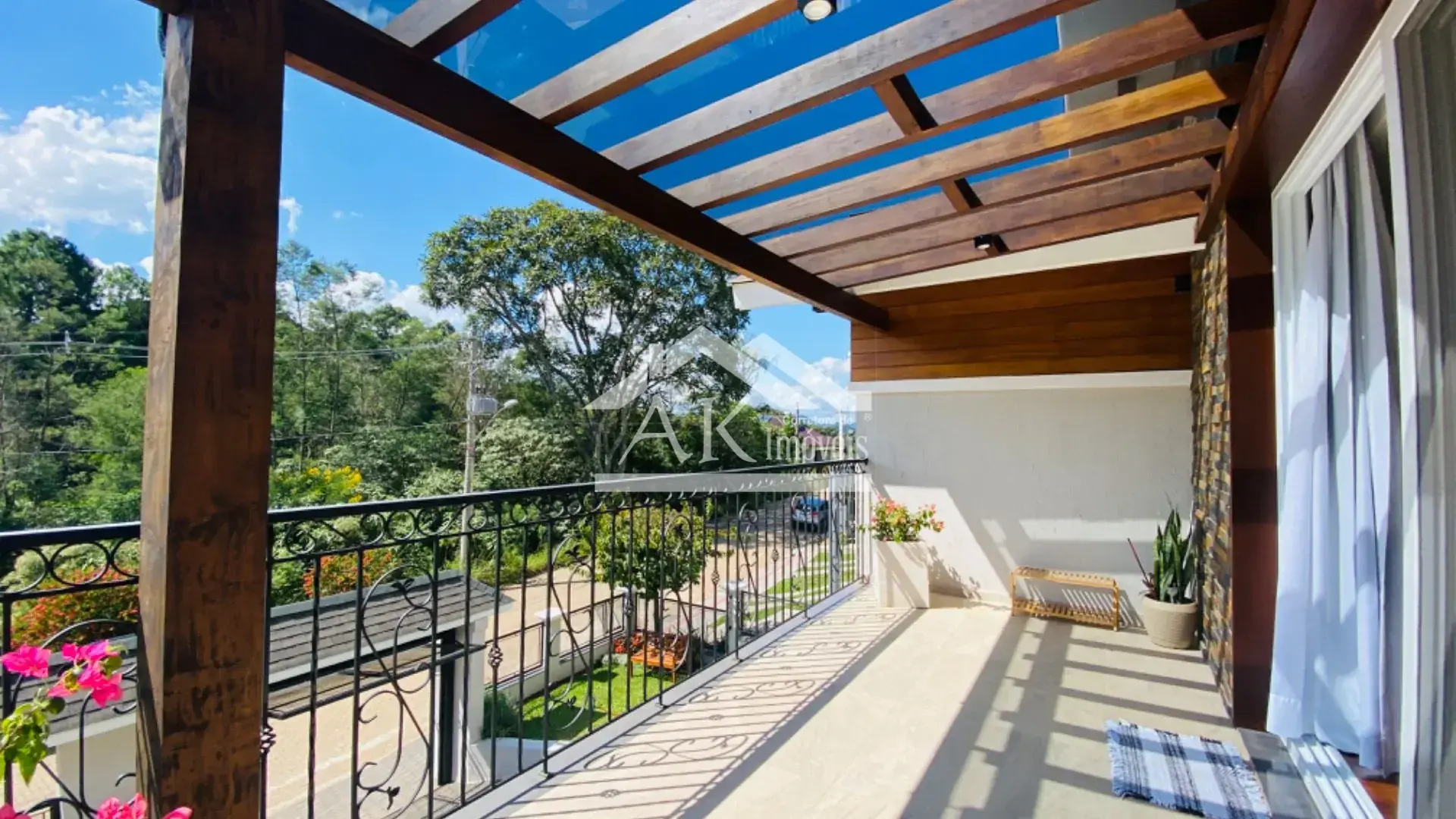 Excelente casa mobiliada e de alto padrão à venda em Nova Petrópolis, na Serra Gaúcha
