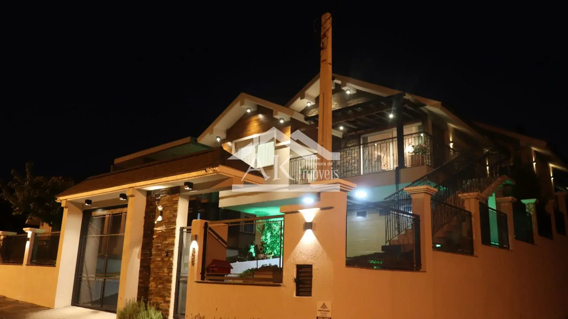 Excelente casa mobiliada e de alto padrão à venda em Nova Petrópolis, na Serra Gaúcha